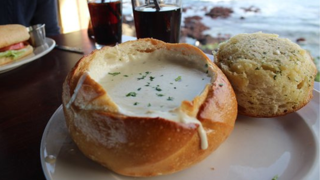 Seafood Restaurants in Kona: Clam chowder at Fish Hopper