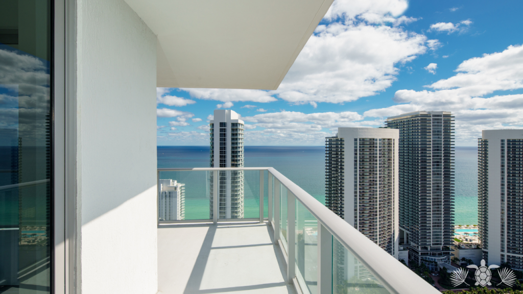 Living in Hawaii Pros and Cons: Staying in a Condo