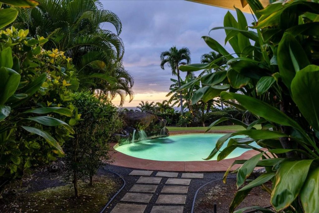 Bayview estates backyard