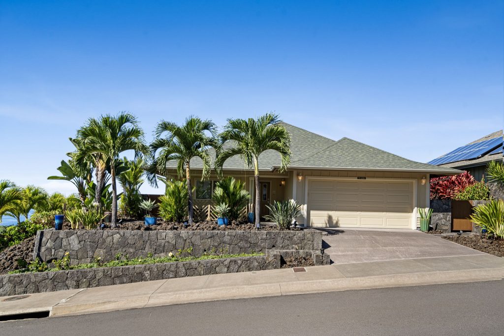 exterior of pualani estates home