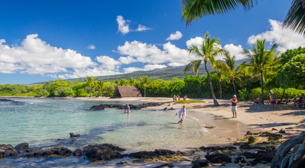 Best Beaches in Kailua-Kona: Honokohau Beach
