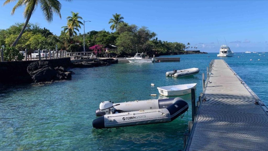Boats in Keauhou Bay