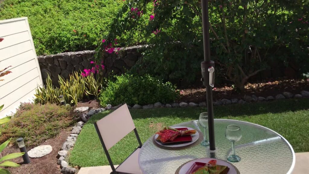 Contact - Big Island Real Estate - Kona Realtor, Soraya Letournel Kailua-Kona, offering privacy and convenience.