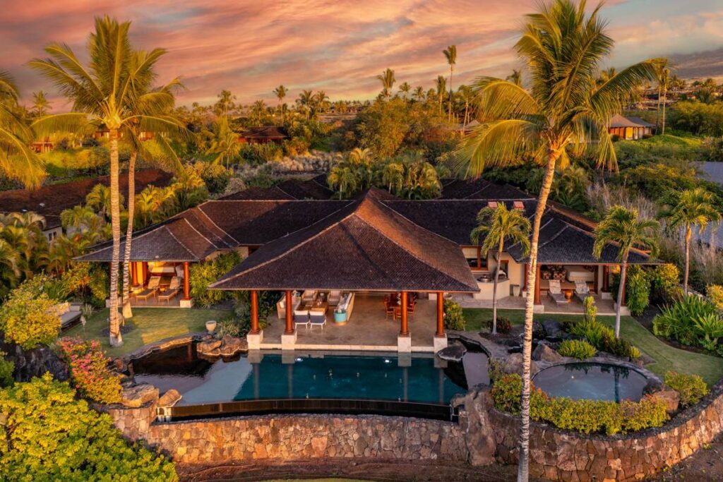 - Big Island Real Estate - Kona Realtor, Soraya Letournel Luxury oceanfront homes in Kukio Hawaii with stunning mountain views.