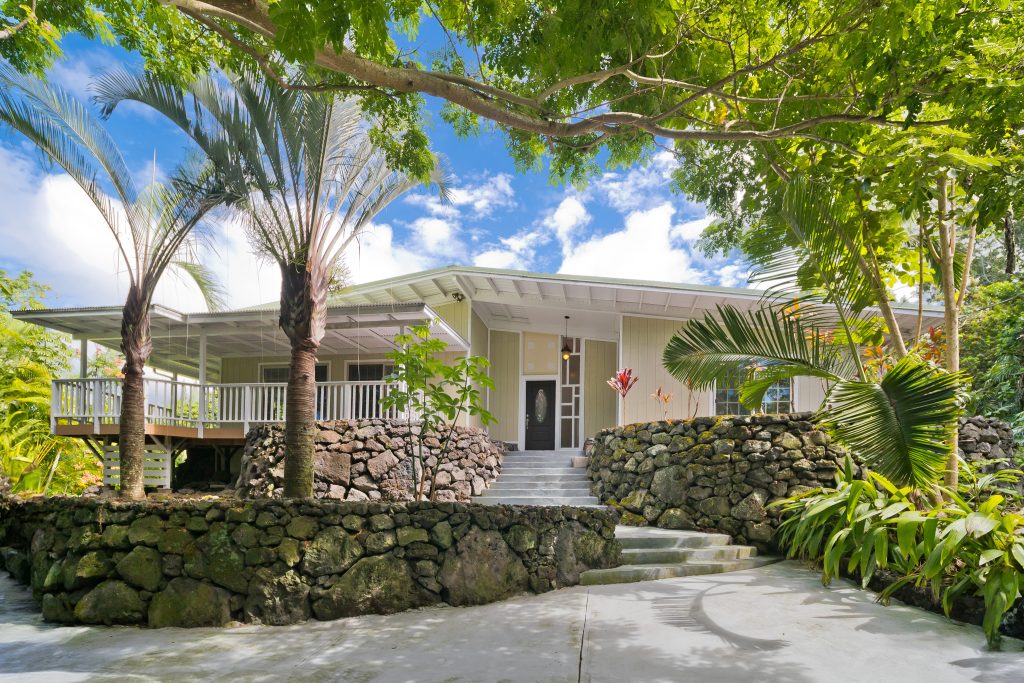 Front view of Kuakini Houselots Home