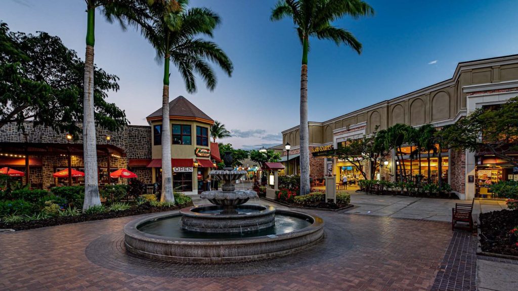 Fountain in Queens' Marketplace in Kohala