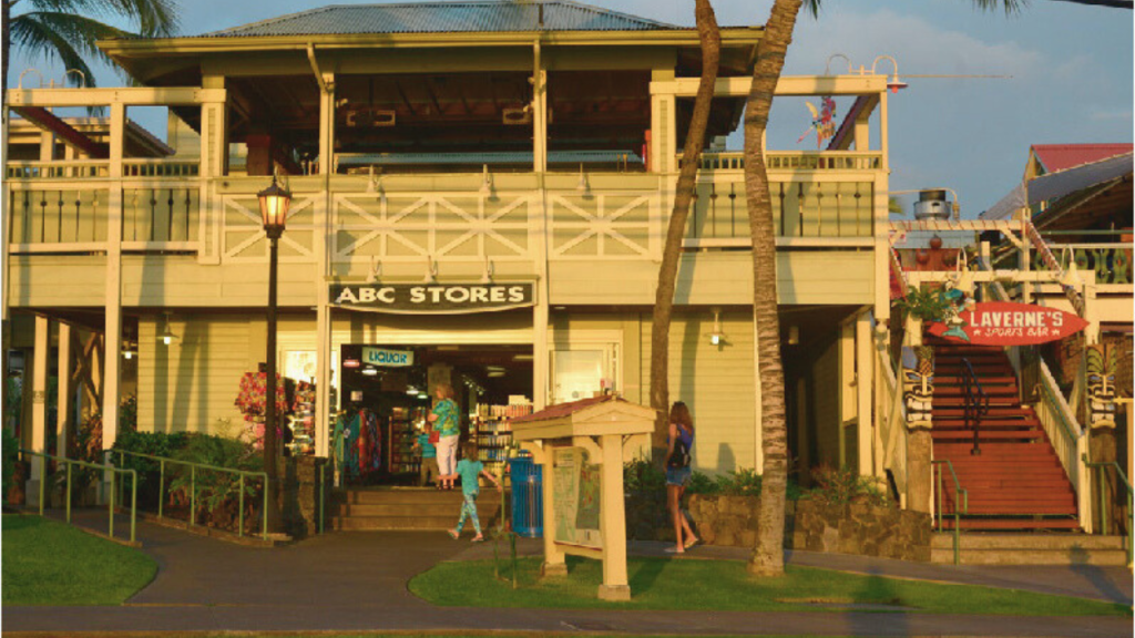Shopping in Kona: Coconut Grove Marketplace
